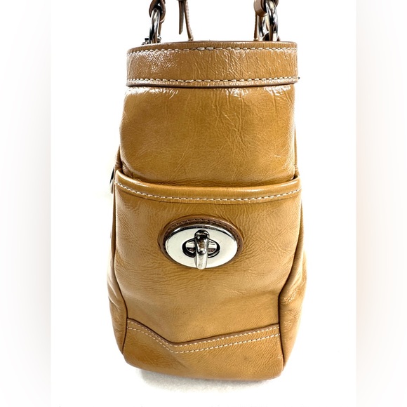 Coach Gallery F13761 Golden Tan Patent Leather Medium Shoulder Bag Turn Locks - Picture 4 of 12